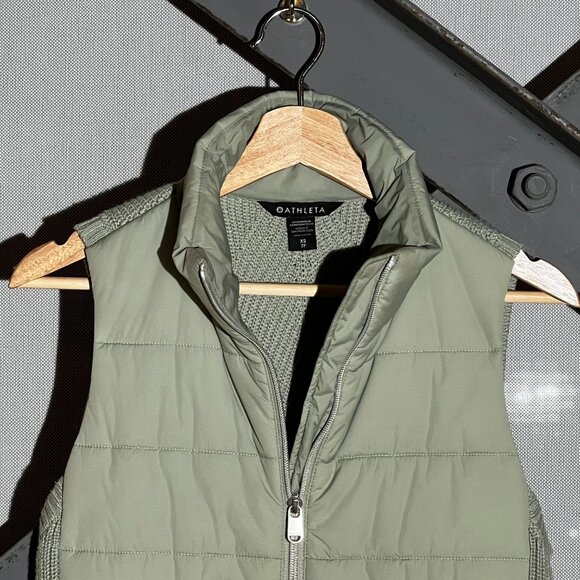Athleta INCLINE HYBRID Merino Wool Puffer Vest Sage XS - Picture 2 of 7